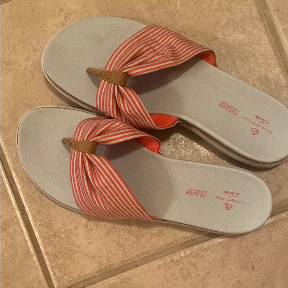 Clarks Eliza June coral Sandals with Knotted Strap Design